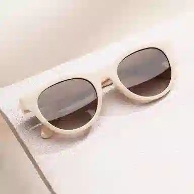 LASHION Retro White Cat Eye Sunglasses