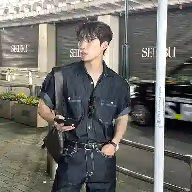 我是大卫 日系复古水洗做旧痞帅宽松牛仔短袖衬衫 男款 黑色