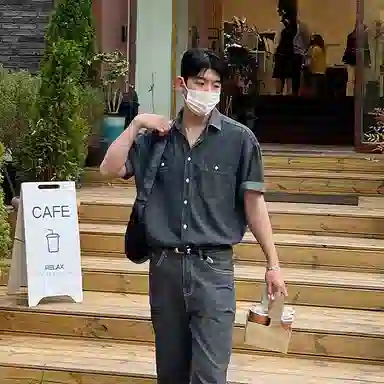 我是大卫 夏季宽松做旧高级感休闲牛仔衬衣韩版痞帅时尚短袖衬衫 男款