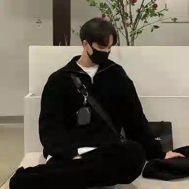 Wo Shi Da Wei Retro Half-Zip Sweater