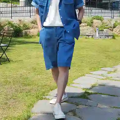 我是大卫 纯色高街潮流痞帅薄款中腰松紧时尚高级感五分牛仔短裤 男女同款 蓝色