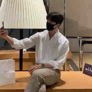 我是大卫 气质柔软亲肤透气轻商务通勤纯色尖领长袖衬衫 男女同款