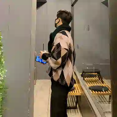 我是大卫 韩版复古菱格撞色几何图案棋盘格拼接针织衫 男女同款