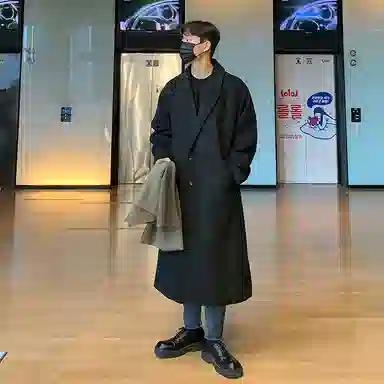 Wo Shi Da Wei Coat Black