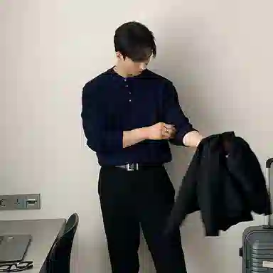 我是大卫 小众高级感韩系纯色设计感宽松套头炸街针织衫 男女同款