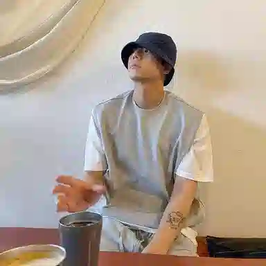 我是大卫 夏季高级感无袖潮牌小众休闲宽松简约百搭圆领背心 男款 灰色