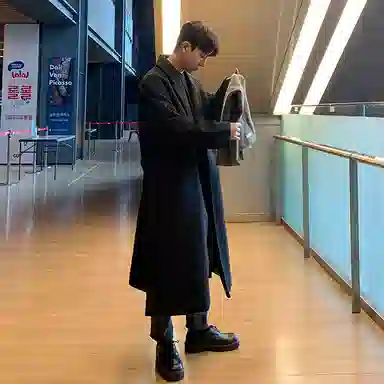 Wo Shi Da Wei Coat Black