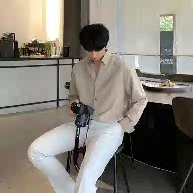 我是大卫 气质柔软亲肤透气轻商务通勤纯色尖领长袖衬衫 男女同款