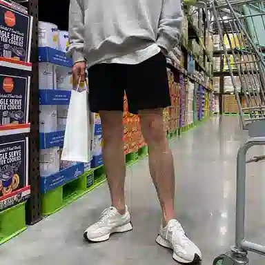 我是大卫 潮流时尚直筒宽松韩版简约纯色百搭五分休闲短裤 男女同款 黑色