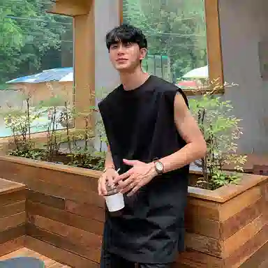 我是大卫 休闲简约纯色宽松打底外穿百搭无袖背心 男款