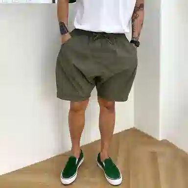 我是大卫 日系复古休闲灯笼裤子夏季韩版潮流时尚工装短裤 男款 军绿色