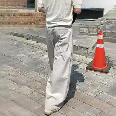 我是大卫 日系原宿风双褶皱抽绳阔腿复古港风秀禾服休闲裤 男女同款 米白色