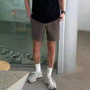 我是大卫 纯色美式高级感运动薄款五分休闲短裤 男款 咖色