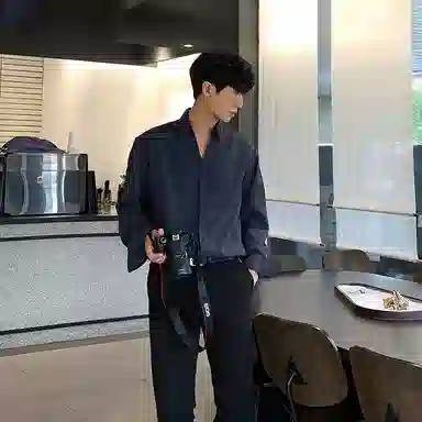 我是大卫 气质柔软亲肤透气轻商务通勤纯色尖领长袖衬衫 男女同款