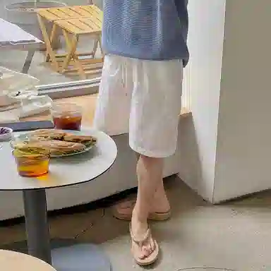 我是大卫 日系纯色薄款高级感直筒小众设计简约百搭宽松五分休闲短裤 男女同款 白色