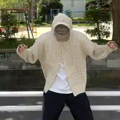 我是大卫 高级感慵懒风宽松镂空连帽长袖针织衫 男款 杏色