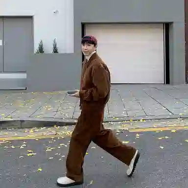 我是大卫 美式复古灯芯绒美拉德轻熟风掐褶休闲运动套装 通用 咖色