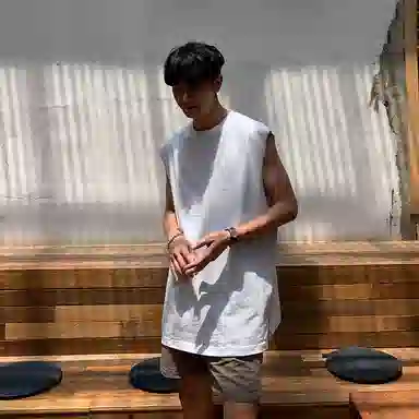 我是大卫 休闲简约纯色宽松打底外穿百搭无袖背心 男款