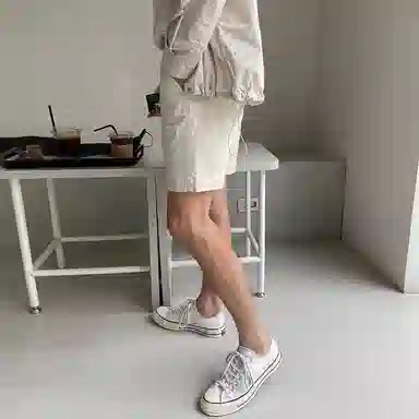 我是大卫 工装复古纯色松紧腰五分宽松休闲短裤 男款 白色