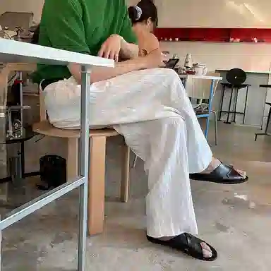 我是大卫 冰丝垂感直筒宽松透气慵懒风褶皱阔腿休闲裤 男女同款