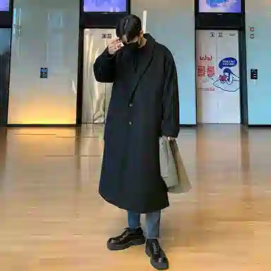 Wo Shi Da Wei Coat Black