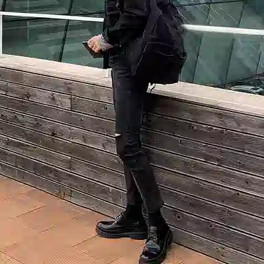 我是大卫 美式高街纯色做旧水洗不规则破洞设计牛仔裤 男女同款 黑色