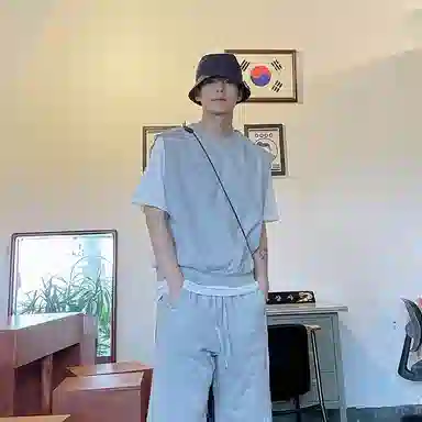 我是大卫 夏季高级感无袖潮牌小众休闲宽松简约百搭圆领背心 男款 灰色