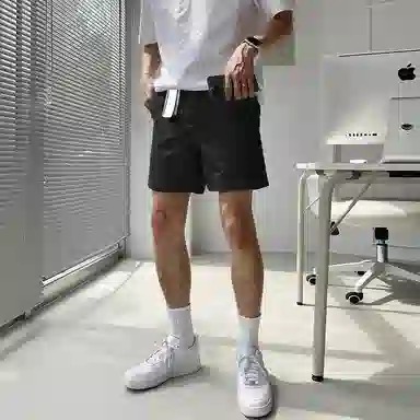 我是大卫 韩版时尚高级感小众设计百搭宽松直筒休闲短裤 男款 黑色