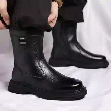 木林森 暖冬骑士 英伦古罗马风加绒加厚温暖舒适防风御寒保暖锁温防滑耐磨防水厚底增高软底回弹时尚经典百搭雪地暴走户外 短靴 男款 黑色