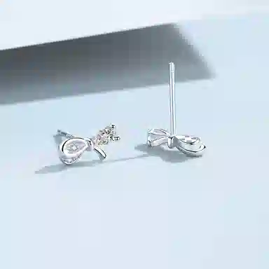 999