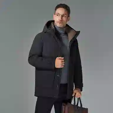 鸭鸭 山系户外加厚保暖多口袋工装风鹅绒休闲连帽套头羽绒服 男款 黑色