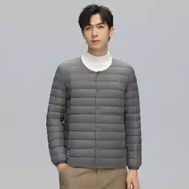鸭鸭 轻薄便携纯色基础款休闲宽松单排扣圆领保暖羽绒服 男款