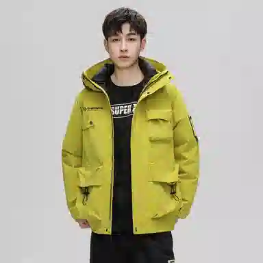 鸭鸭 山系字母印花立体多口袋设计连帽保暖羽绒服 男女同款