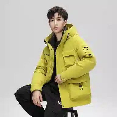 鸭鸭 山系字母印花立体多口袋设计连帽保暖羽绒服 男女同款