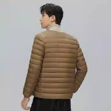 鸭鸭 轻薄便携纯色基础款休闲宽松单排扣圆领保暖羽绒服 男款