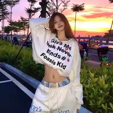 桴生 美式复古假两件格子拼接字母印花连帽加绒加厚卫衣 女款