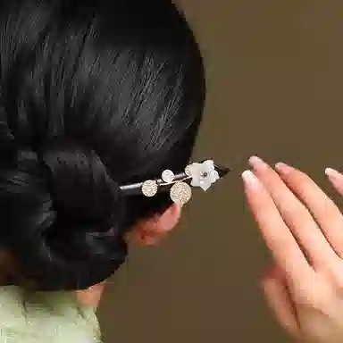 凤凰涅磐 新中式高级感古风发钗日常盘发搭配汉服旗袍 木质 米珠 合金件 发簪 女款 白色花朵 礼物 礼盒