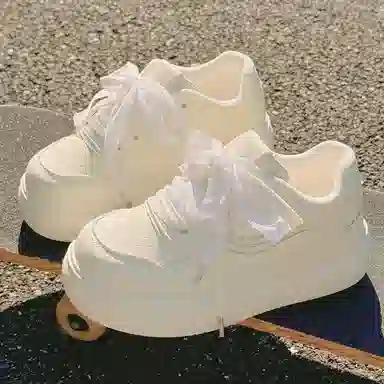 TELENT Low-Top Thick Sole Sneakers