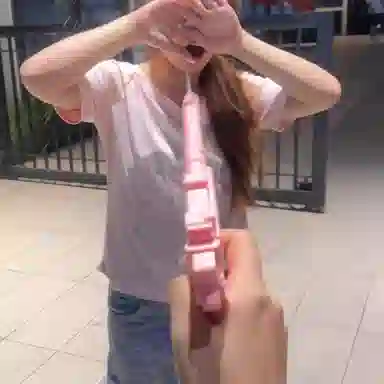 胖胖龙 古灵精怪户外戏水解压整蛊歪把子抽象弹道向下会伪装的狡猾水枪萎靡不振喷水 水枪