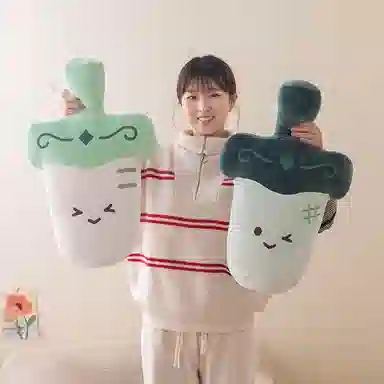 万童乐 萌萌的尚方饱剑 抱枕 玩偶 毛绒公仔