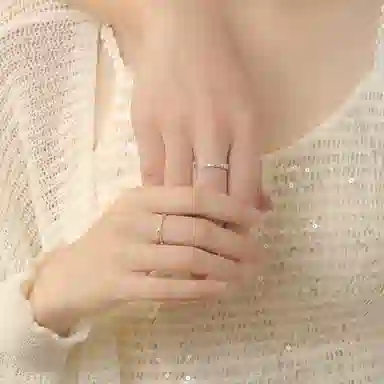 S925