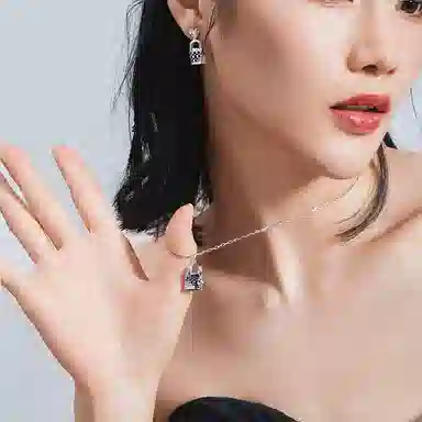 【可定制刻字】 万娜 爱心包包系列小众设计感冷淡风显白通勤风甜酷质感首饰 铜 项链 女款