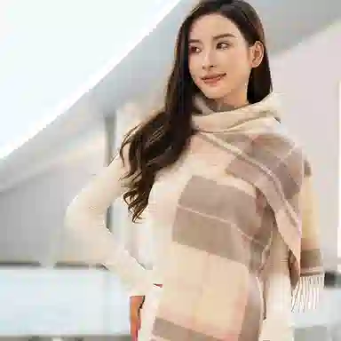 桉彩饰 百搭柔软流苏舒适保暖高雅格纹红色舒适静谧之花 绒线围巾 男女同款情侣款