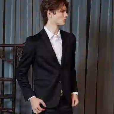 ANDREW MACKENZIE FW23