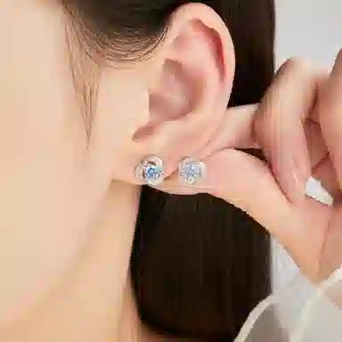 999