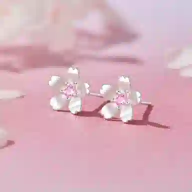 老凤祥 【足银】粉樱灼灼  甜美浪漫樱花粉嫩少女感养耳洞睡觉免摘 小众设计日常通勤百搭闺蜜女友生日精美礼盒#好运 足银 耳钉 女款