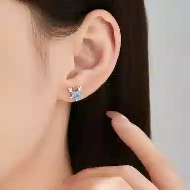 999