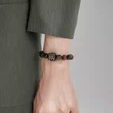 老凤祥 福气醒狮 招财纳福时尚转运珠 瑞狮呈祥福气满满新中式 高级轻奢日常百搭 男朋友生日约会精美礼盒 黑曜石 手串 男女同款情侣款