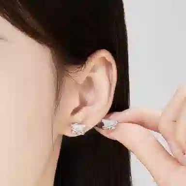 S925