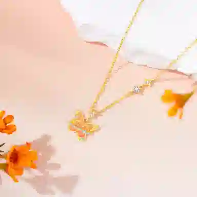 925